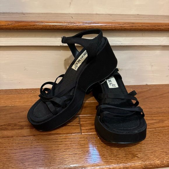 90s Platform Sandals - Picture 6 of 9